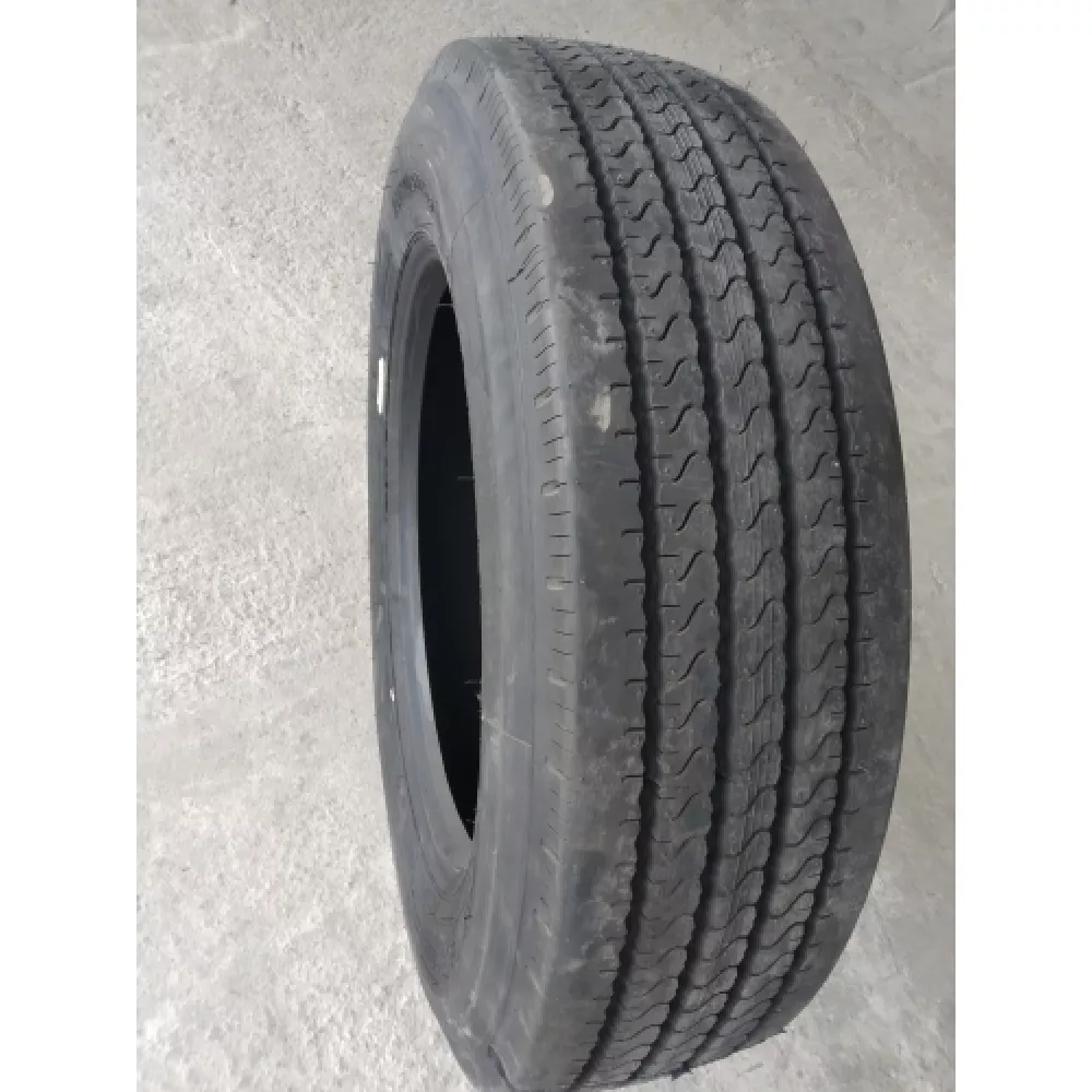 Грузовая шина 255/70 R22,5 Long March LM-120 16PR в Верхние Серги